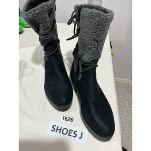 Woman’s Life Stride Saratoga Black Micro Suede & Gray Sherpa Mid Calf Boot 8m